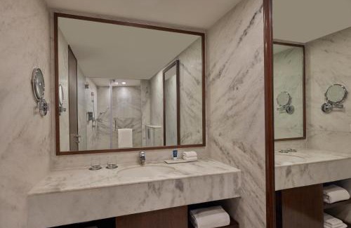 Clover Park Hotel | Four Points by Sheraton Hotel and Serviced Apartments Pune