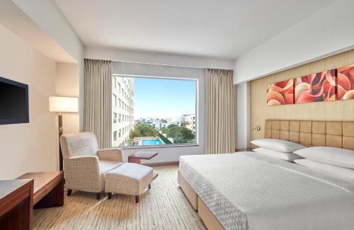 Clover Park Hotel | Four Points by Sheraton Hotel and Serviced Apartments Pune