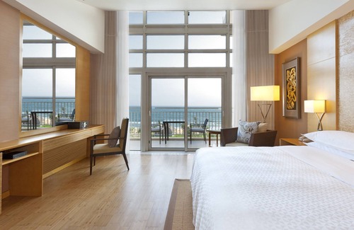 Wanning Hotel | Four Points by Sheraton Shenzhou Peninsula