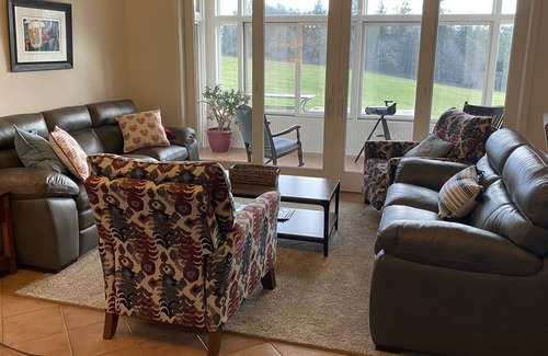 Sheridan House | Fourteen Joys is pristine & picturesque