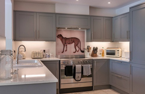 Halfway House Cottage | Fox and Hare
