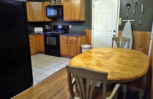 Franklin Cabin | Fox Den - 3 Bedroom/2 Bath Vacation Rental