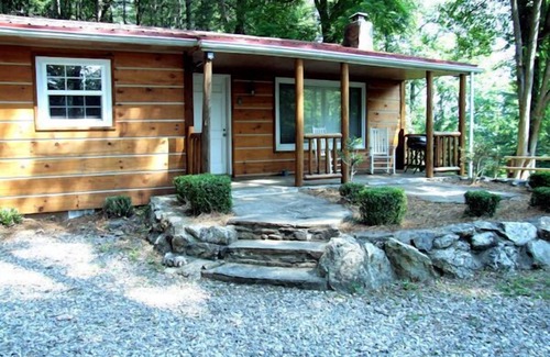 Franklin Cabin | Fox Den - 3 Bedroom/2 Bath Vacation Rental