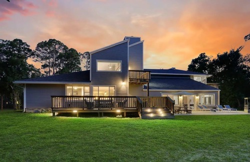 Jupiter House | Fox Ranch Estate on 2. 5 Acres in Jupiter, Game Room, Perfect for large groups