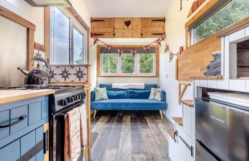 Foxley House | Fox Tiny House- Uk47395