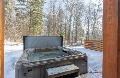 Columbia Falls House | Fox Trail