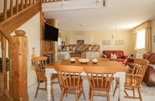 Gorran House | Foxes Den