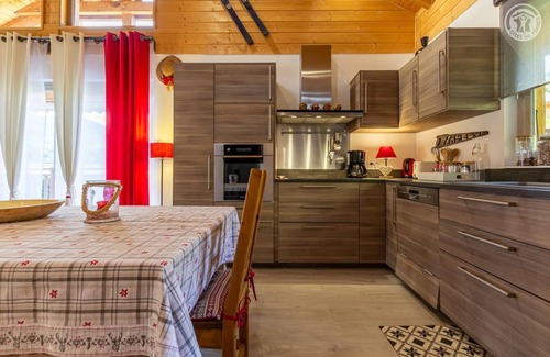 Coise-Saint-Jean-Pied-Gauthier House | THE COUNTRY COTTAGE