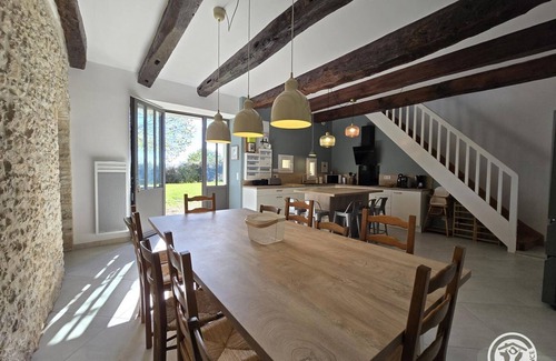 Sorges-et-Ligueux-en-Perigord Cottage | Charming house with large garden, pets allowed in Sorges