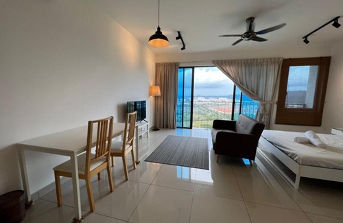 Shah Alam Apartment | Francesco Suite - Trefoil Setia Alam-Near Setia City Mall & Setia Convention Centre