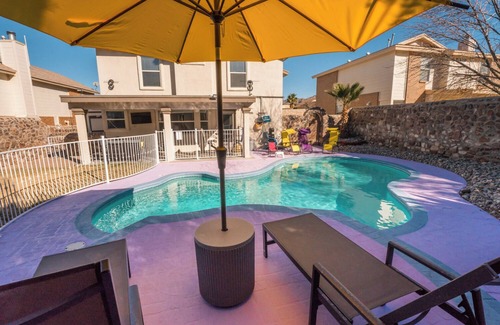 Bear Ridge House | Franklin Luxe Oasis with Swimming pool and EV charging.