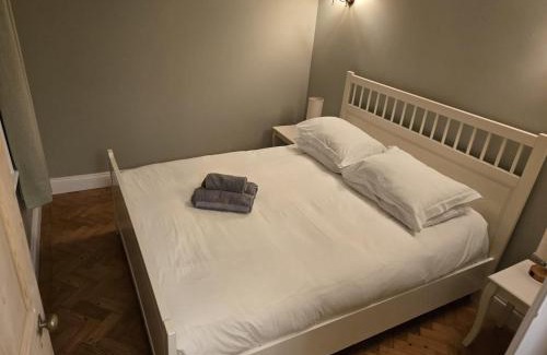 Beccles House | Fraser's Cottage, Henham Park, Nr Southwold