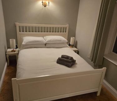 Beccles House | Fraser's Cottage, Henham Park, Nr Southwold