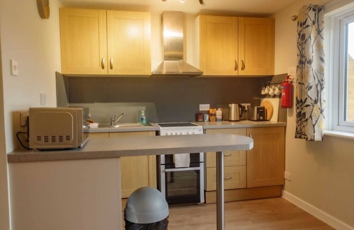 Torpoint Apartment | Freathy apartment with heated swimming pool