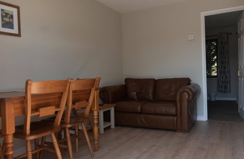 Torpoint Apartment | Freathy apartment with heated swimming pool