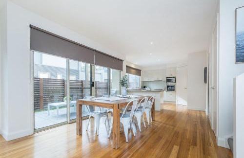 Inverloch House | Freda Beach Haven