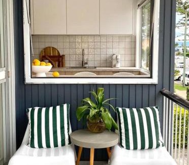 Surfers Paradise Apartment | Freddies - pet friendly! last minute discount!