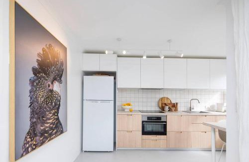 Surfers Paradise Apartment | Freddies - pet friendly! last minute discount!