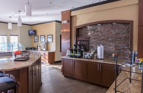 McNeil Condo | Free Breakfast + 24 Hour Business Center + Heated Pool | Close to University of Texas