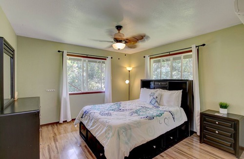 Keaau Cabin | FREE Cleaning at this Hawaiian Paradise Home