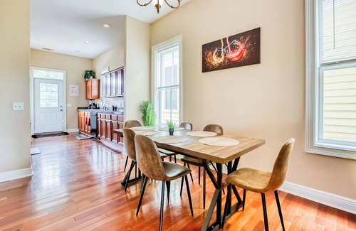 Metropolitan Apartment | Free Early Check-In - Summer in Savannah - 5 mins to DT & Forsyth - Mini Gym