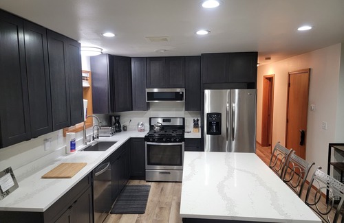 Ronald House | FREE NIGHT Cozy Cabin in the woods, saltwater hot tub , snowmobile from the door