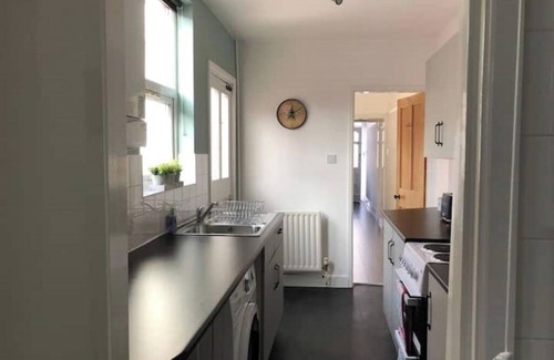 Coventry House | Free Parking | Free Wi-fi | City Centre
