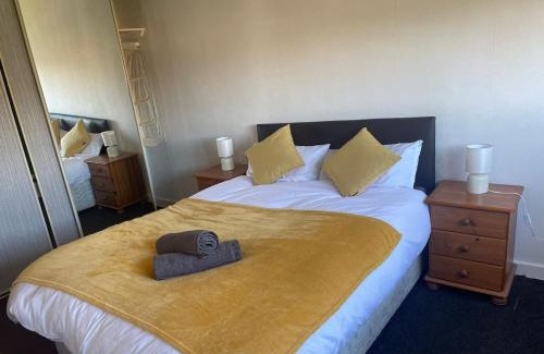 Duddingston Apartment | Free Parking - Sleeps 6 - Central - Good Location