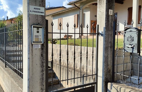Petrignano House | [free Wi-Fi and parking] 10 minutes from Assisi