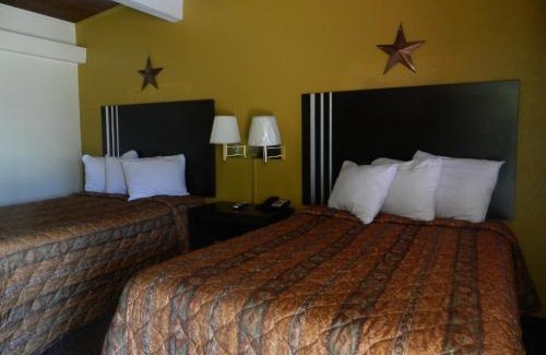 Freer Hotel | Freer Motel