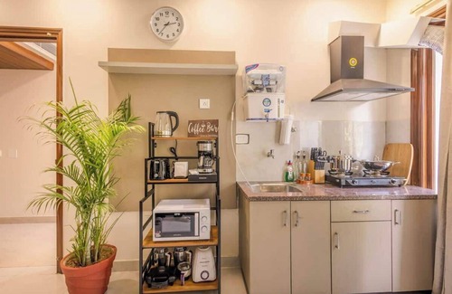 Sector 40 Apartment | Fresh Air, Green Flair 1 BHK w/Balcony