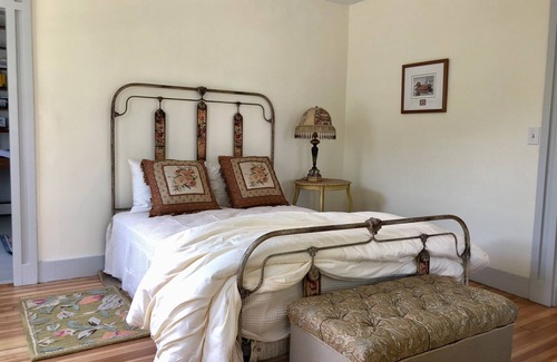 Charlemont Other | Fresh mountain air, colorful foliage, antique shops, Mount Greylock and more!
