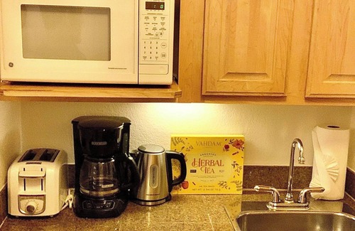 Keystone Condo | Freshly Remodeled Keystone Studio, Heated Pool, Hot tub, Walk to Gondola!