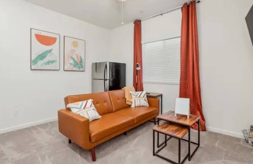 Roosevelt Apartment | Fresno Suite | Kitchenette | 1/1: Long Term Stay!