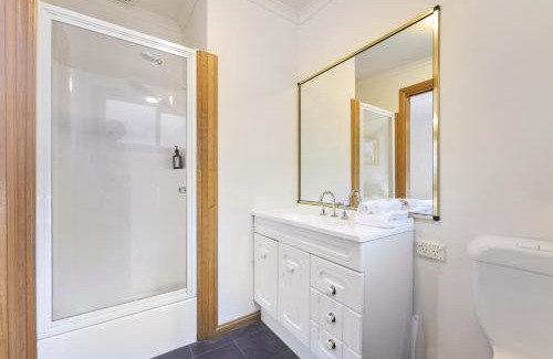 Coles Bay House | Freycinet Sanctuary 4