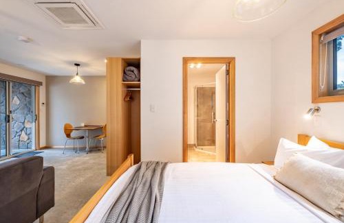 Coles Bay Apartment | Freycinet Stone Studio 8 - Sandstone