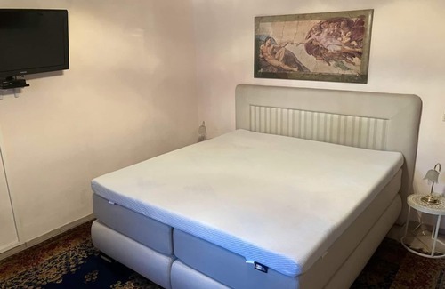 Bendorf Apartment | Friedhelm Meyer-Beer - apartment/apartment, shower, toilet, living room/bedroom