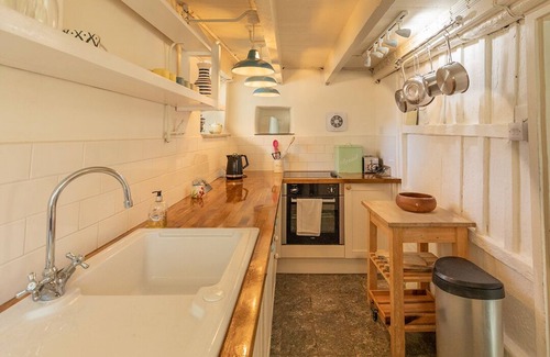 Boscastle Cottage | Friendly Fisherman's Cottage with a modern twist and large garden near the coast