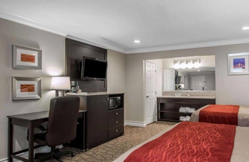 Downey House | Friendly service and value in south central Los Angeles!