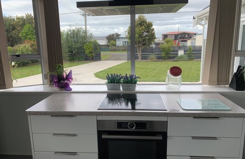 Foxton Beach House | Friends and Family Fun Times at Foxton Beach