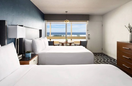 Monterey House | Friends Vacation! 4 Serene Units, Onsite Dining, Bike Rentals, Pets Allowed!