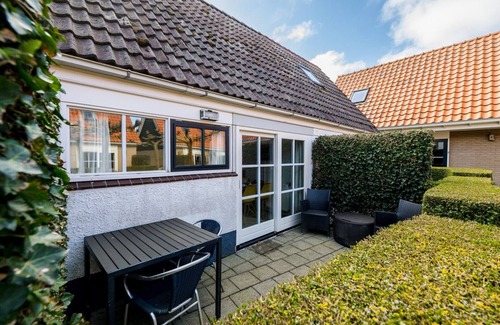 Ameland Apartment | Friese Antillen is a courtyard of 8 homes near of the beach and village Hollum.