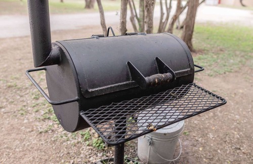 Sabinal Cabin | Frio Country Resort - Within walking distance to the Frio River!