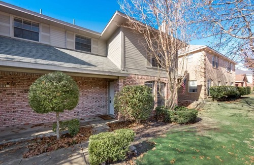 Frisco House | Frisco Getaway! Quiet Neighborhood. Pets Welcome