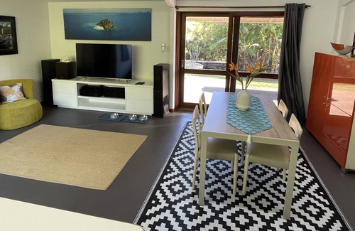 Pomona Cottage | Frog Cottage - Noosa Hinterland - Dog and Horse Friendly