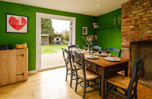 Leiston House | Frogmore Cottage