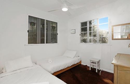 Point Lookout House | Frogmouth - 87 Mooloomba Road