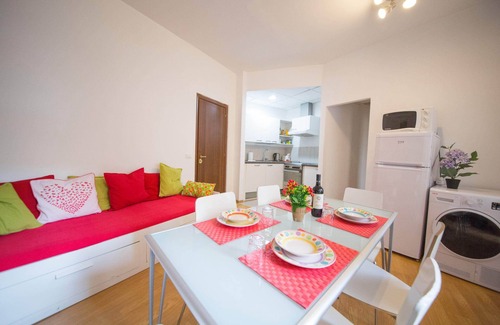 Quartiere XIII Aurelio Apartment | From Paul to the Vatican- 5 BEDROOMS, 3 BATHROOMS IDEAL FOR LARGE GROUPS