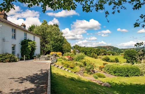 Bala House | FRON DDERW, pet friendly, character holiday cottage in Bala