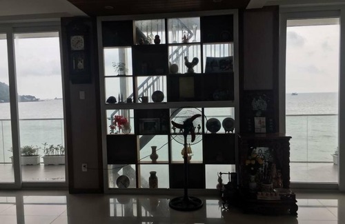 Phuong 11 Villa | Front Beach 06 Bedrooms